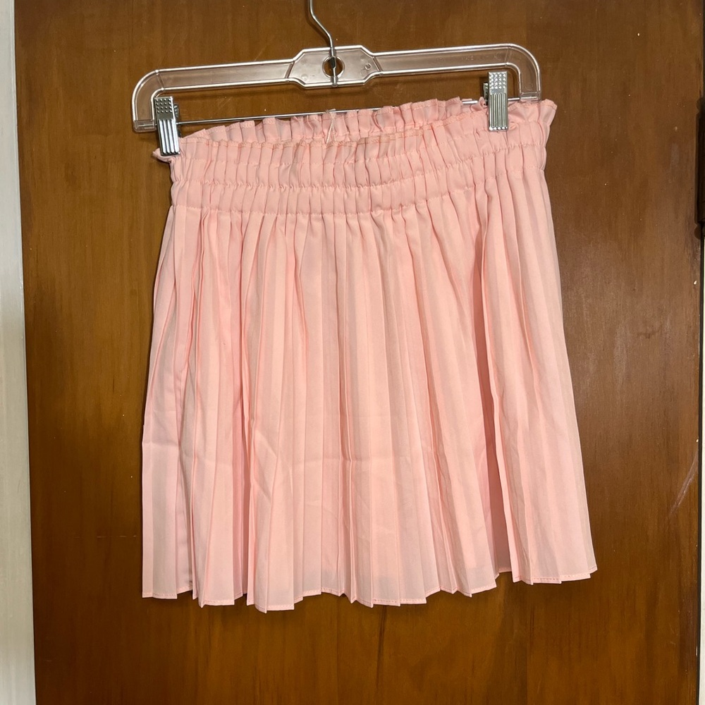 🆕.Hot Touch Womens Summer Beach pink Skirt w/ elastic waist Size M
W8
